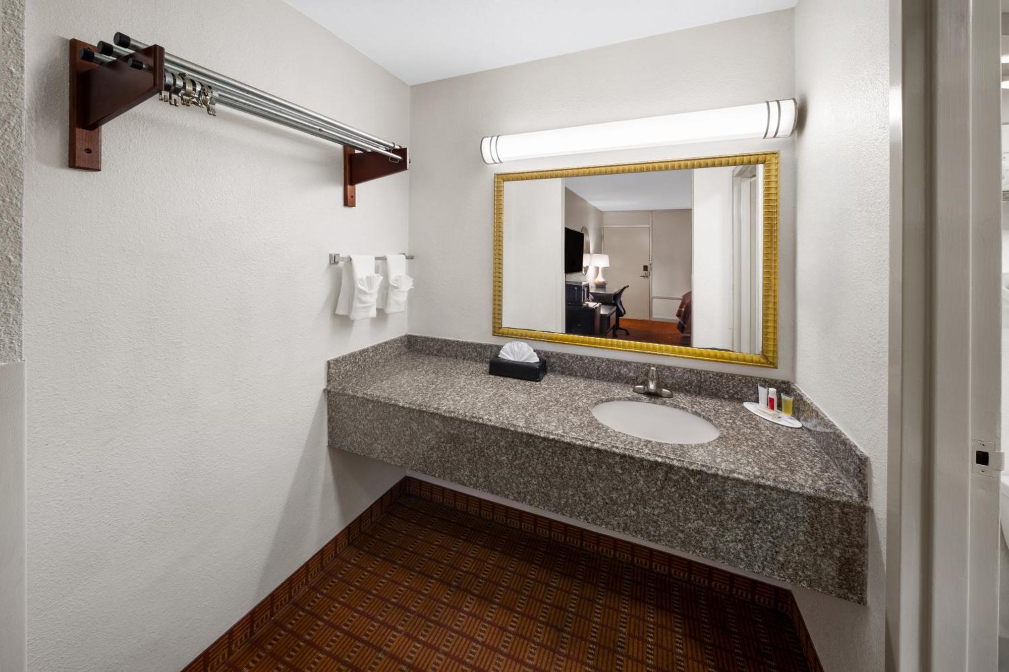 Super 8 By Wyndham Baton Rouge/I-10 Motel Prairieville Luaran gambar